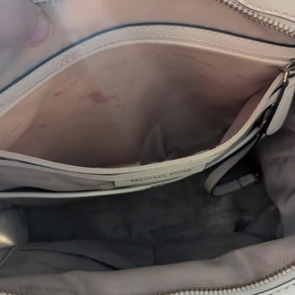 Michael Kors Griffin Large Hobo Bag Natural Vanilla